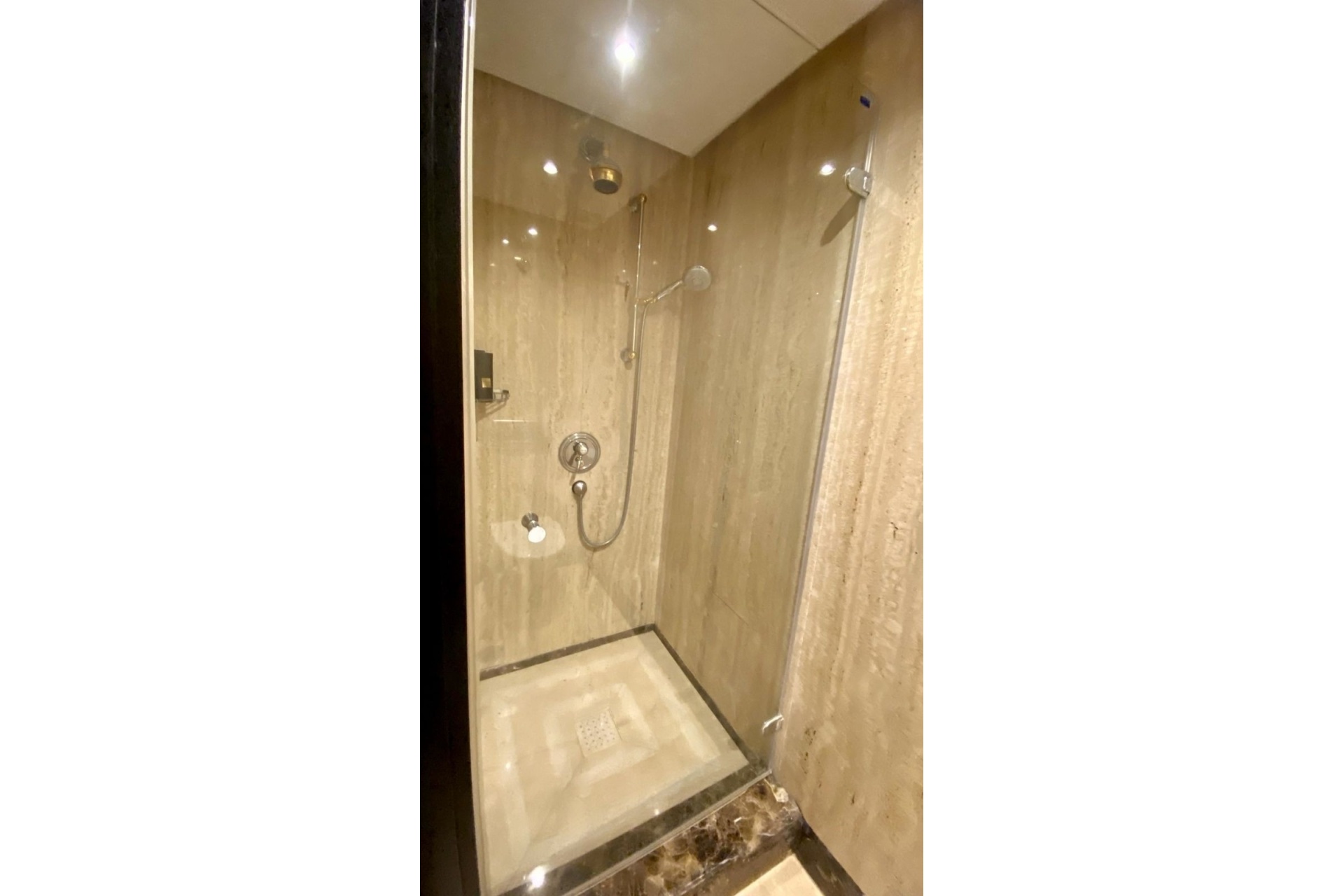Wiederverkauf - apartment - Marbella - Los Monteros
