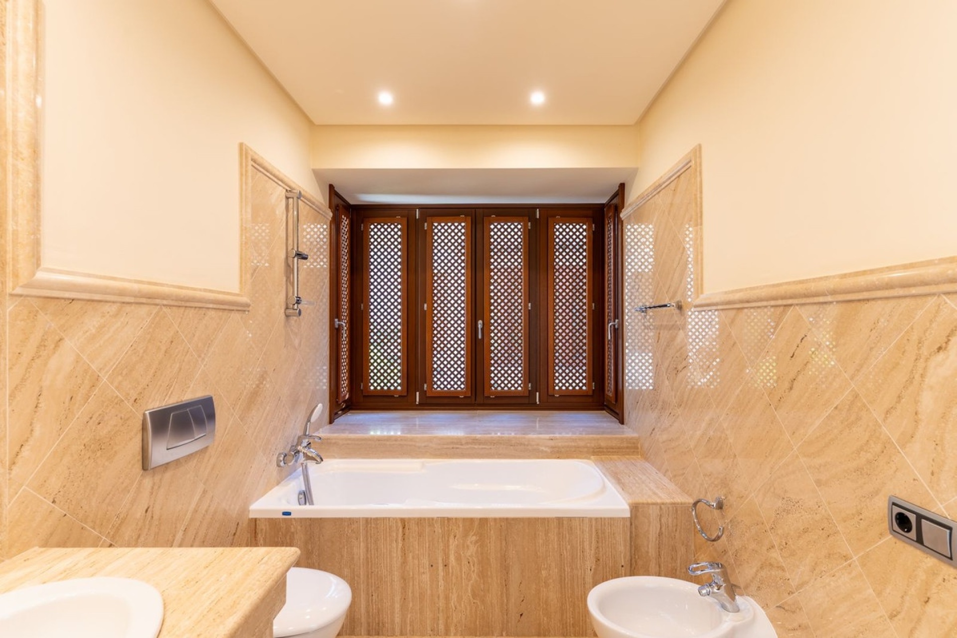 Wiederverkauf - apartment - Marbella - Los Monteros
