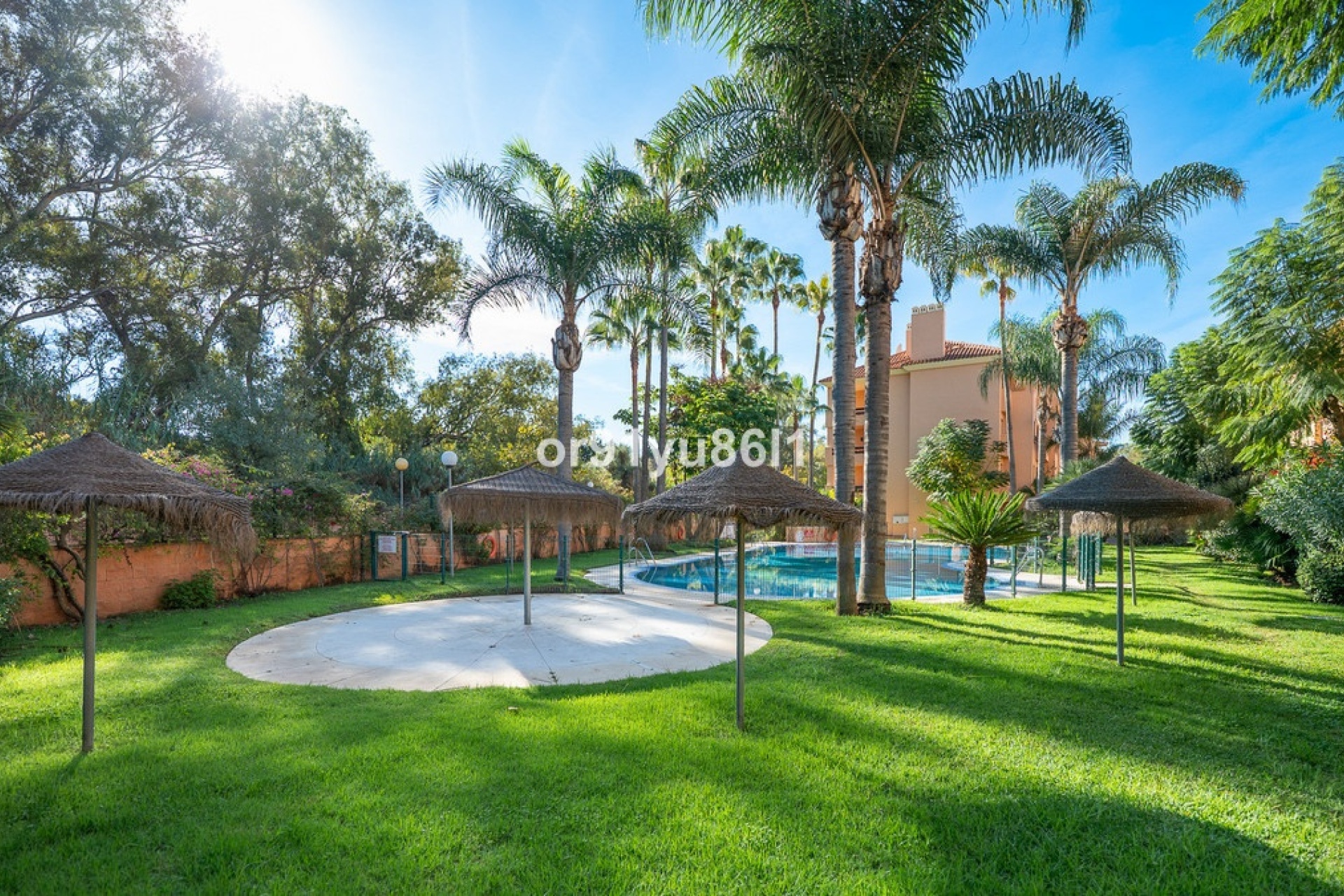 Wiederverkauf - apartment - Marbella - Marbesa