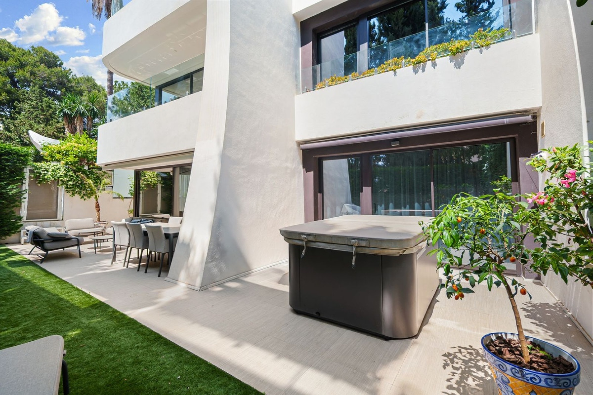 Wiederverkauf - apartment - Marbella - Marbesa