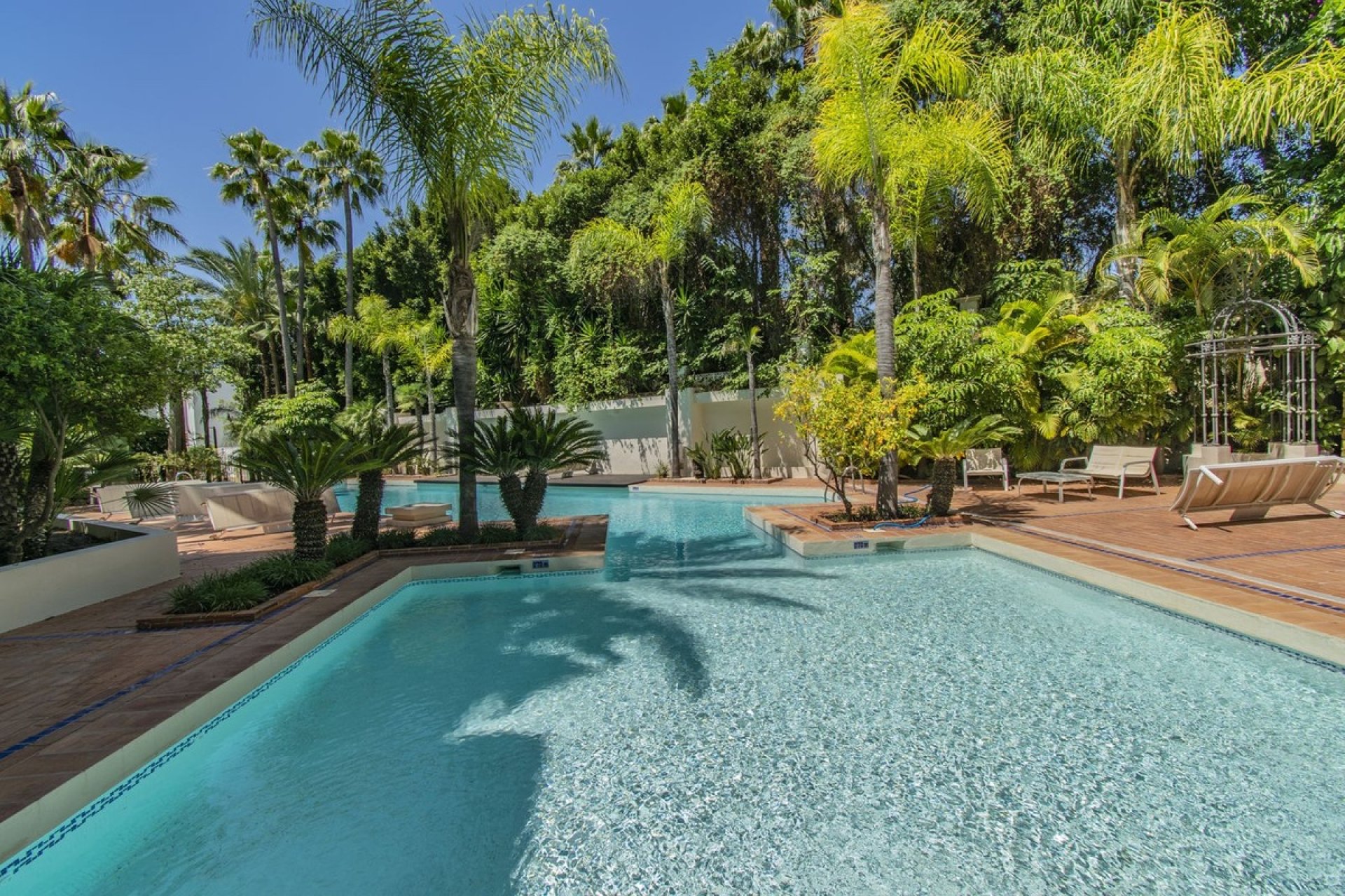 Wiederverkauf - apartment - Marbella - Nagüeles