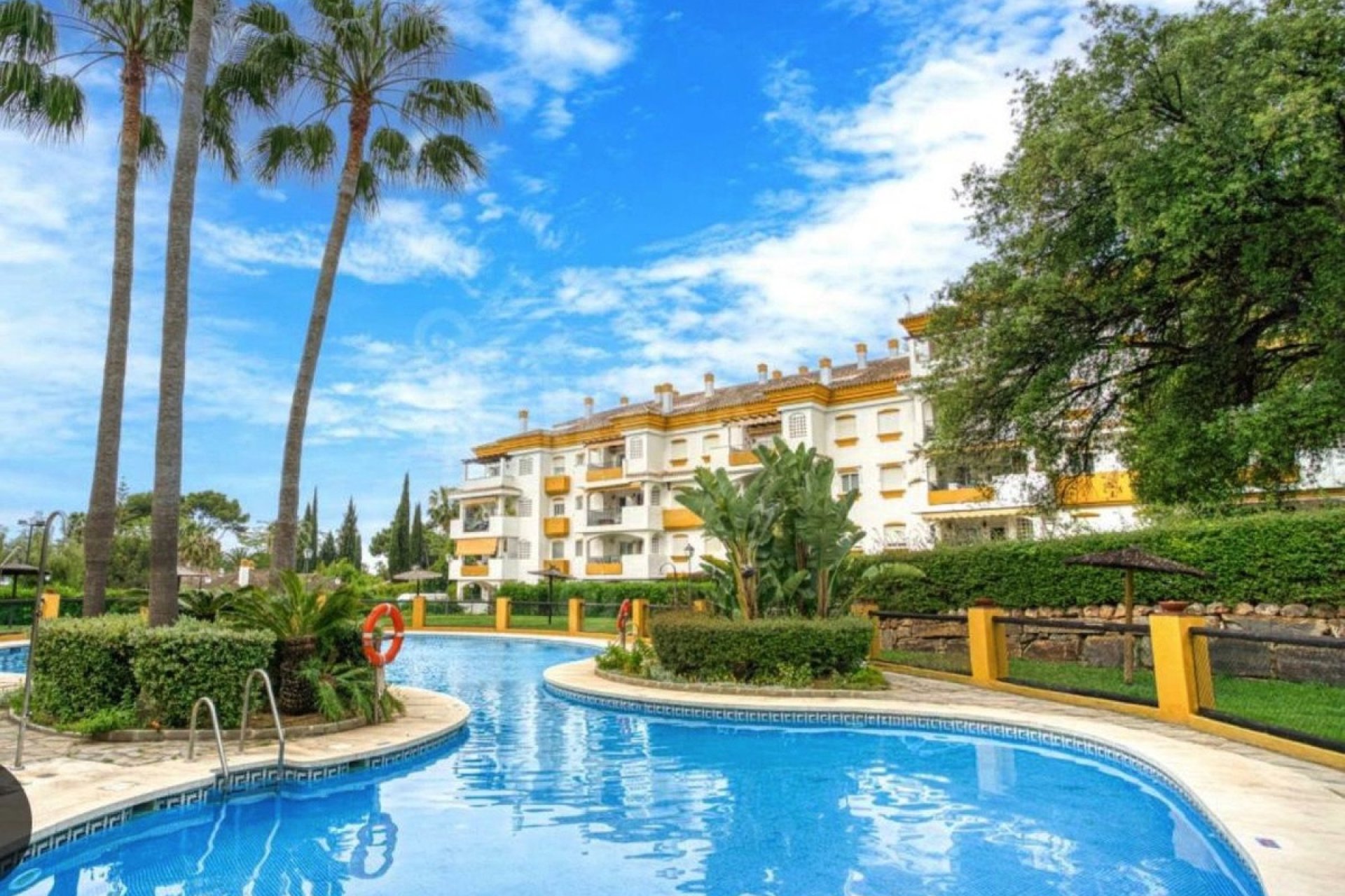 Wiederverkauf - apartment - Marbella - Nagüeles