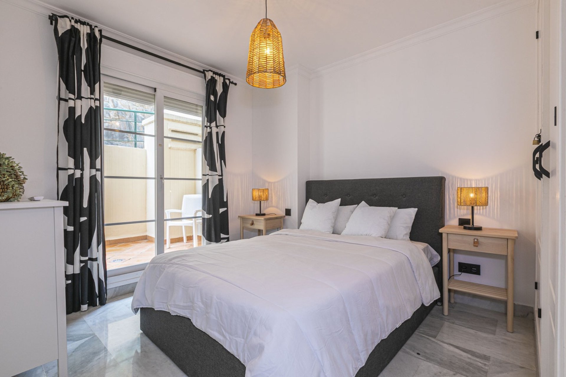 Wiederverkauf - apartment - Marbella - Nueva Andalucía