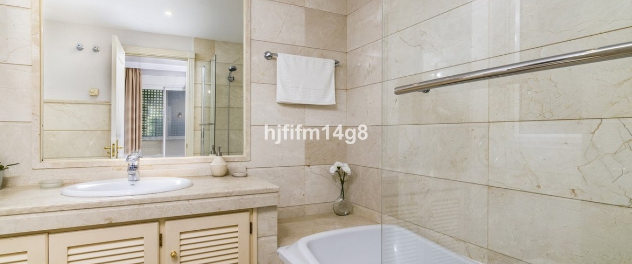 Wiederverkauf - apartment - Marbella - Nueva Andalucía