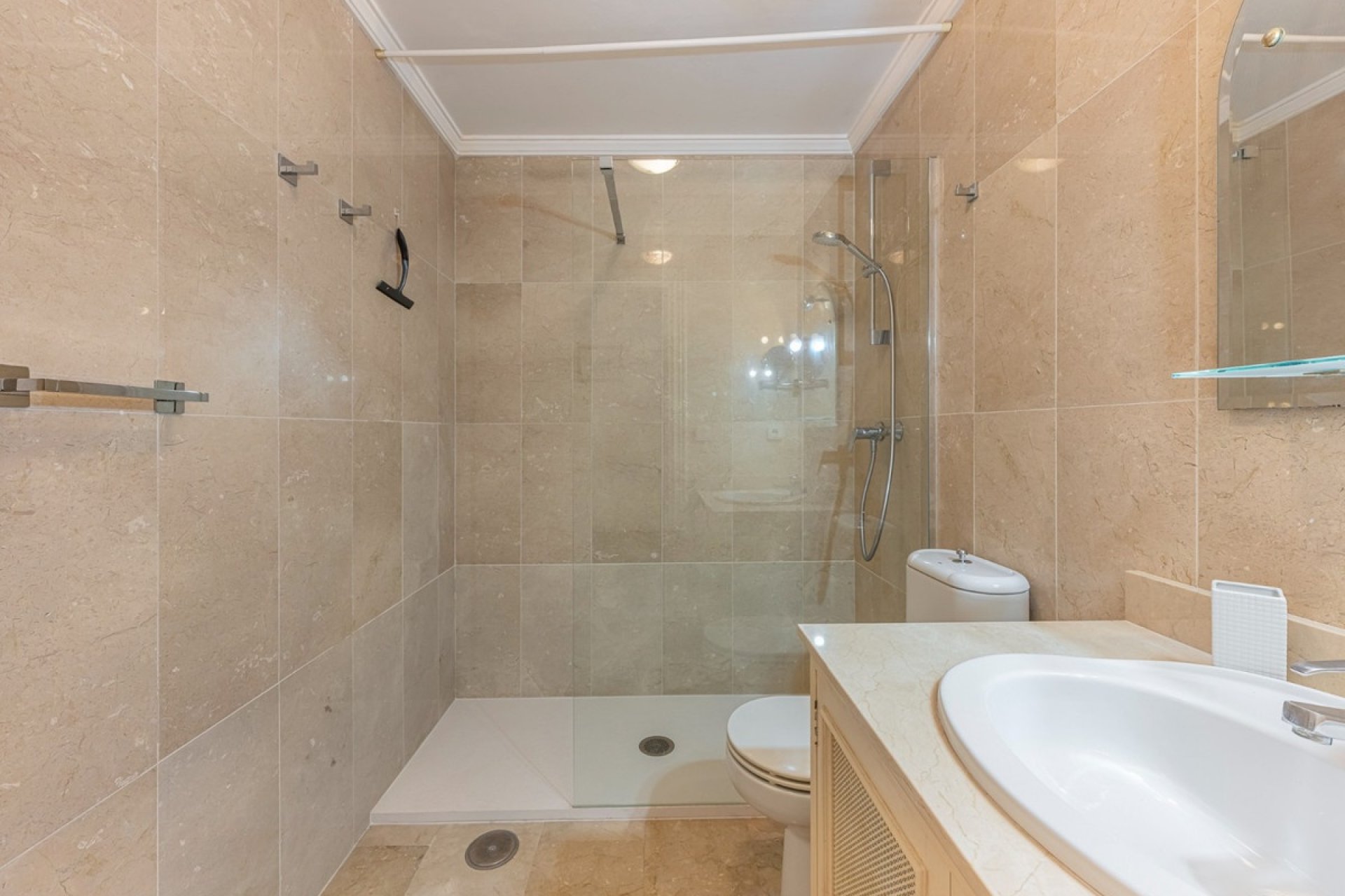 Wiederverkauf - apartment - Marbella - Nueva Andalucía