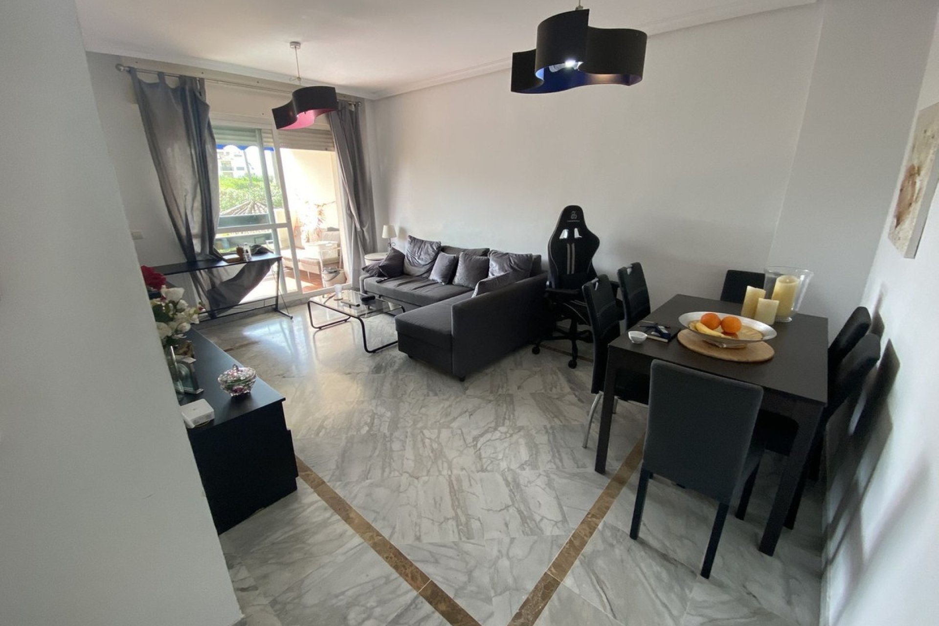 Wiederverkauf - apartment - Marbella - Nueva Andalucía