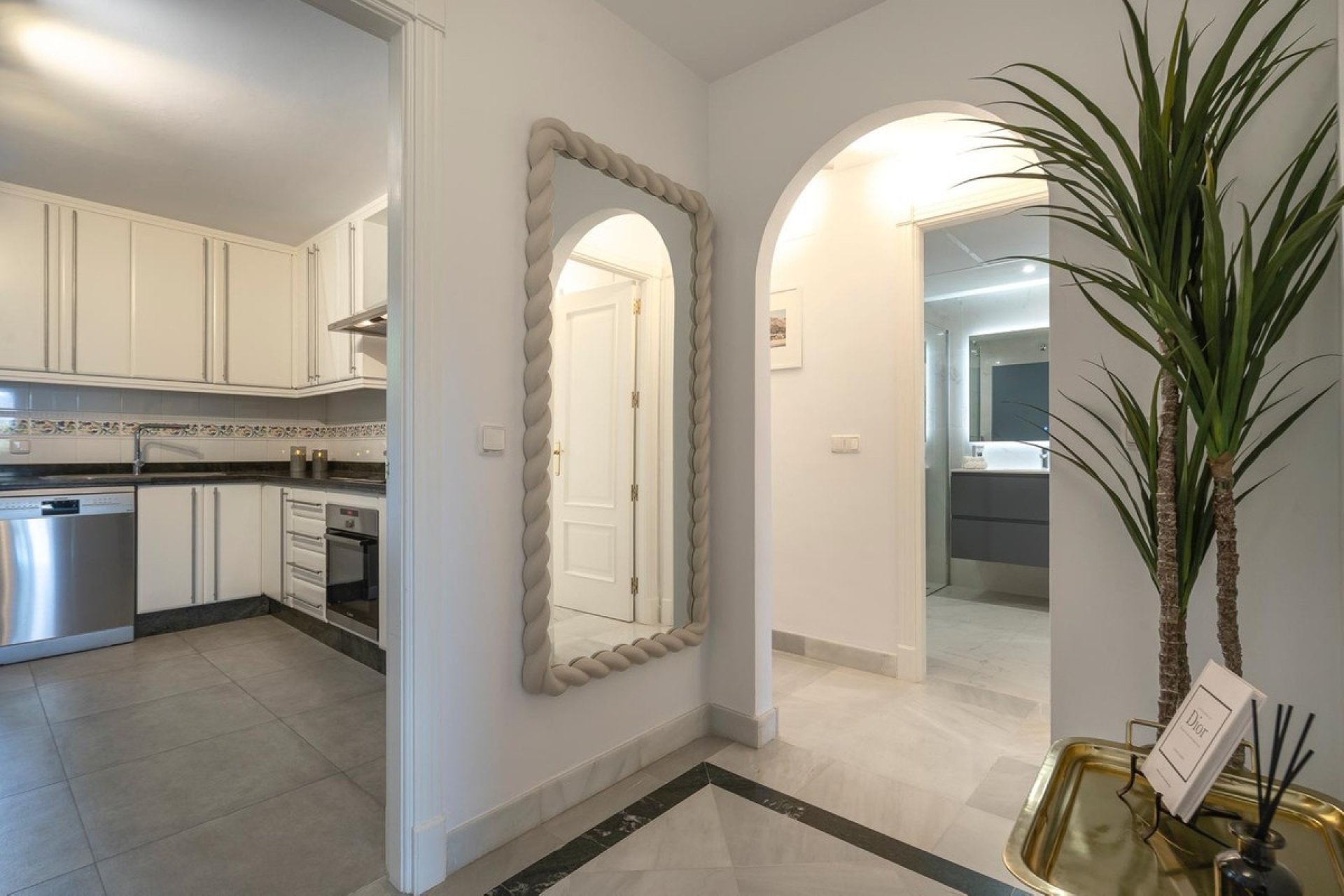 Wiederverkauf - apartment - Marbella - Nueva Andalucía