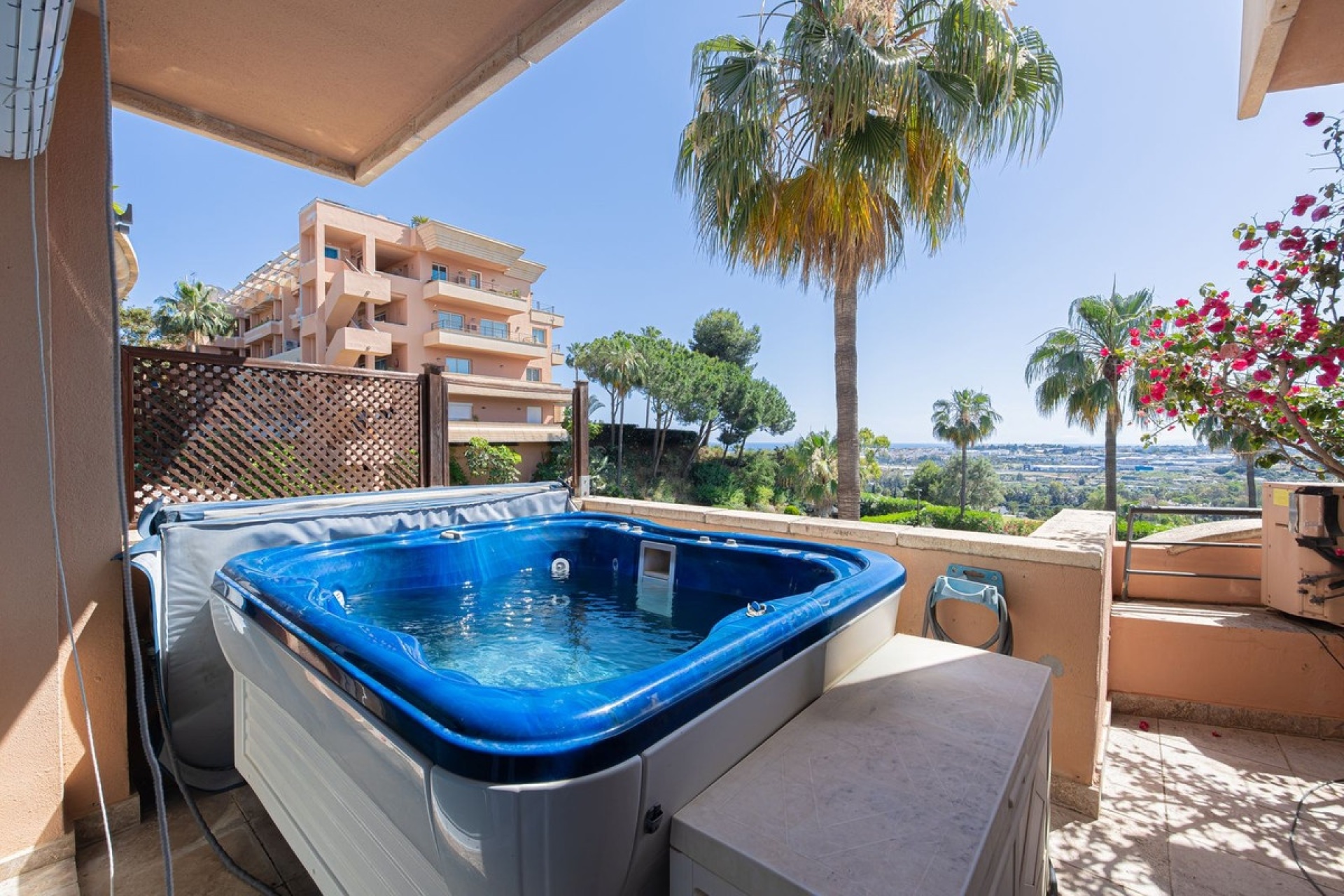 Wiederverkauf - apartment - Marbella - Nueva Andalucía
