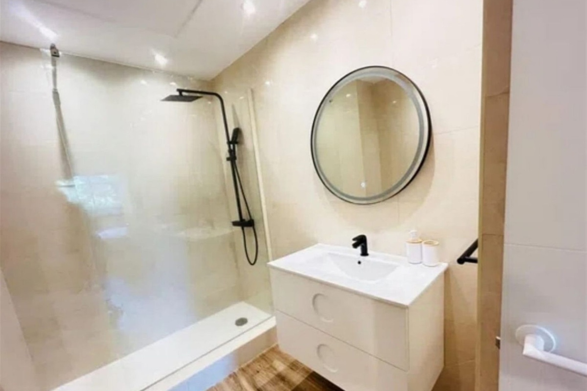 Wiederverkauf - apartment - Marbella - Nueva Andalucía