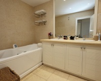 Wiederverkauf - apartment - Marbella - Nueva Andalucía