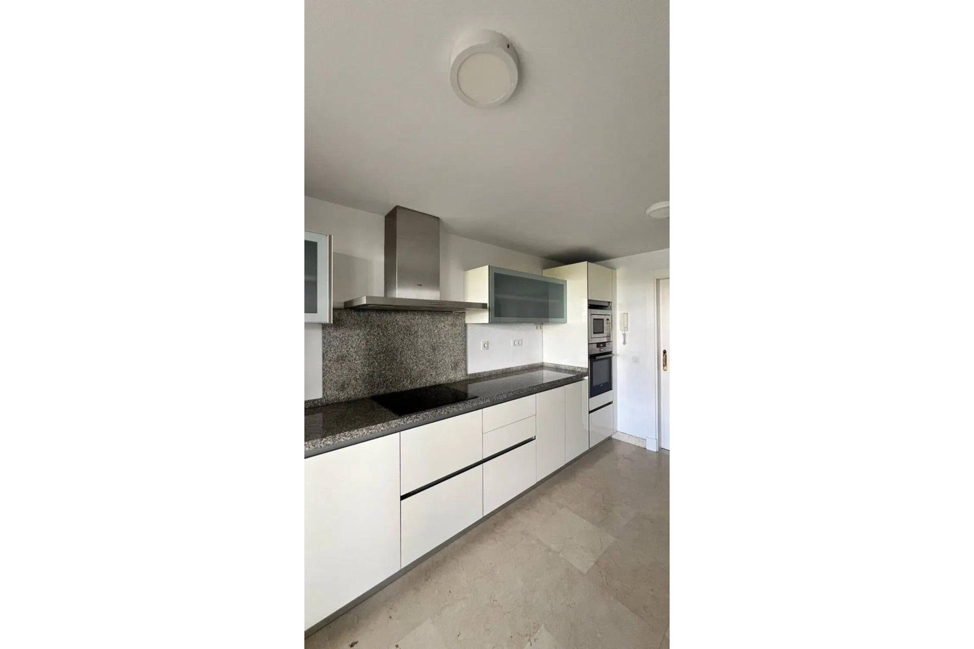 Wiederverkauf - apartment - Marbella - Nueva Andalucía