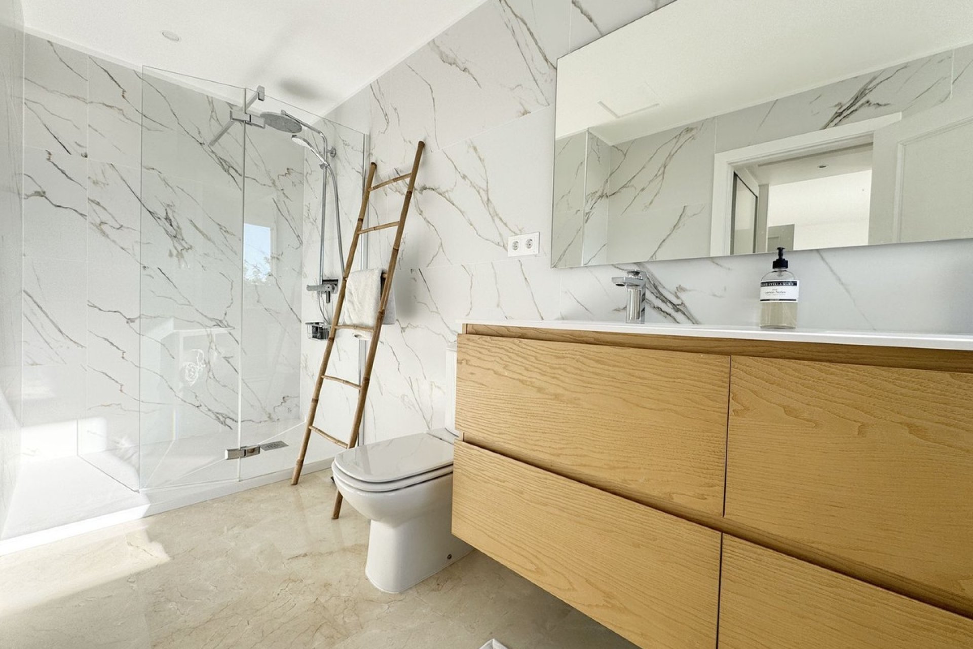 Wiederverkauf - apartment - Marbella - Nueva Andalucía