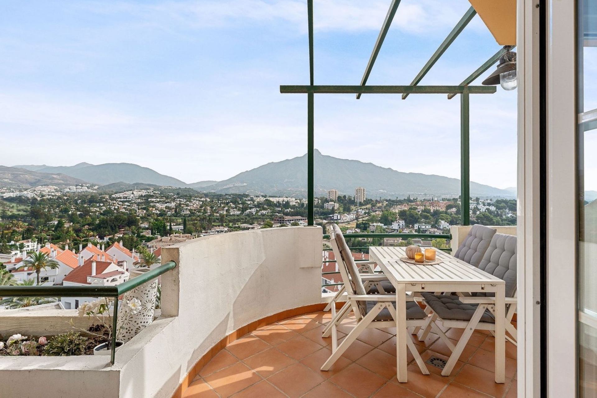 Wiederverkauf - apartment - Marbella - Nueva Andalucía