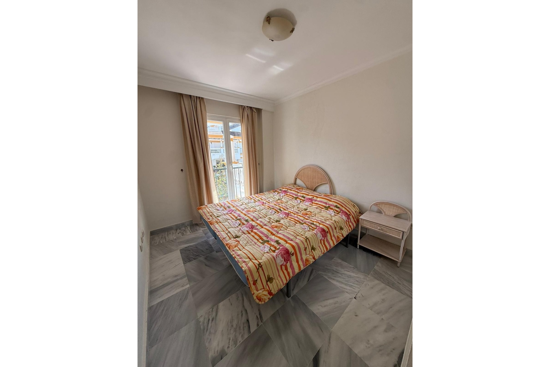 Wiederverkauf - apartment - Marbella - Nueva Andalucía