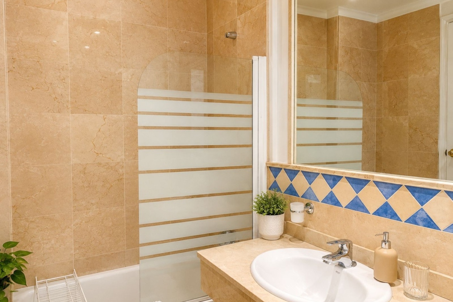 Wiederverkauf - apartment - Marbella - Nueva Andalucía