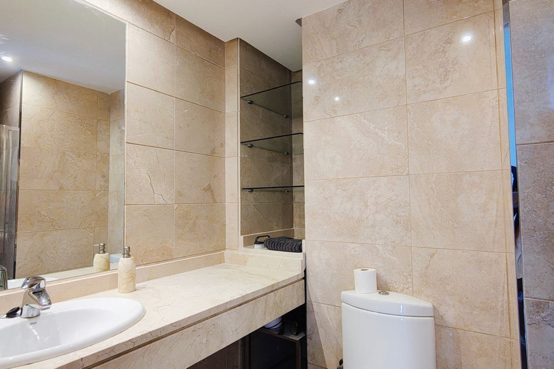 Wiederverkauf - apartment - Marbella - Nueva Andalucía