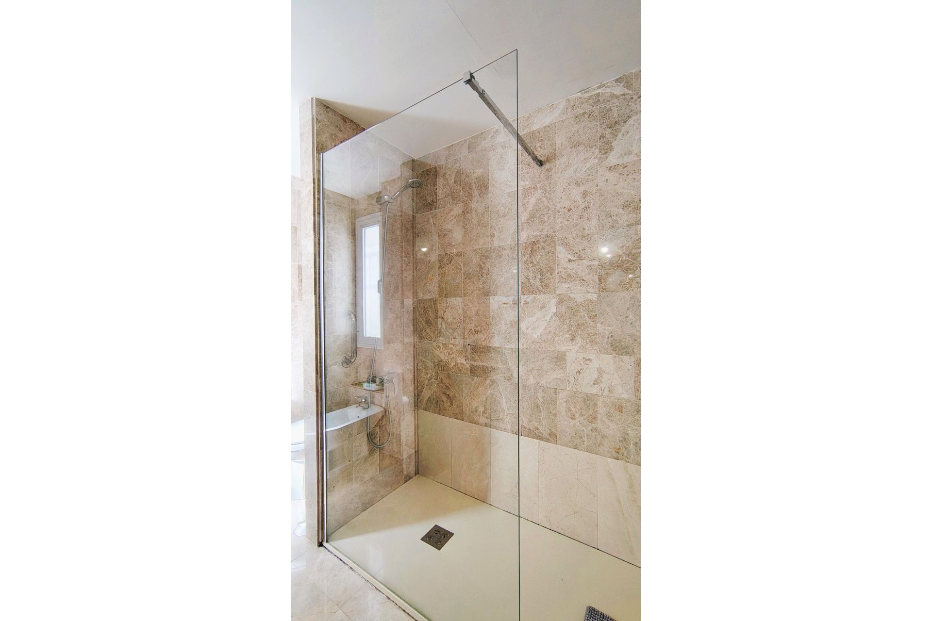 Wiederverkauf - apartment - Marbella - Nueva Andalucía