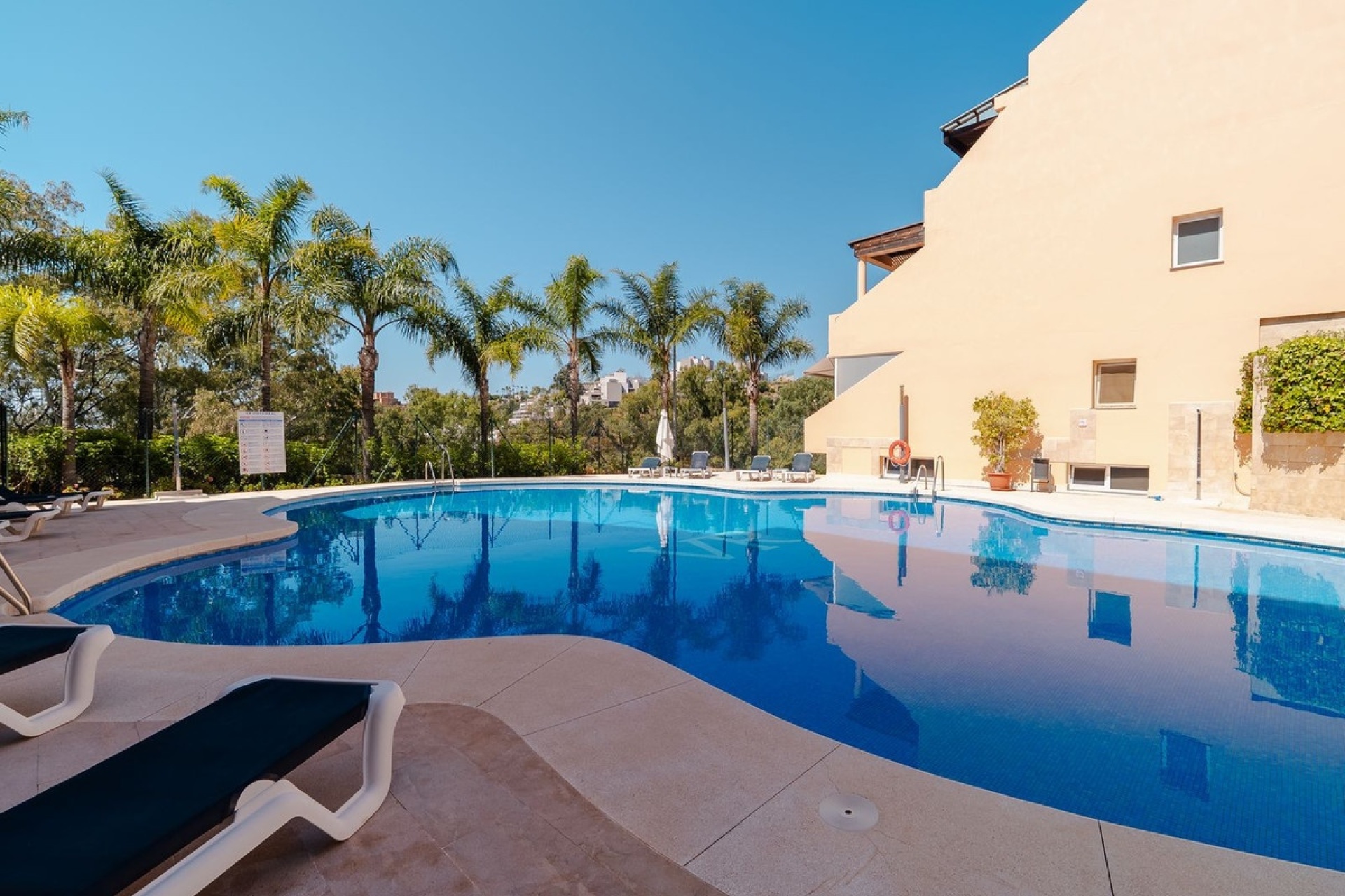 Wiederverkauf - apartment - Marbella - Nueva Andalucía
