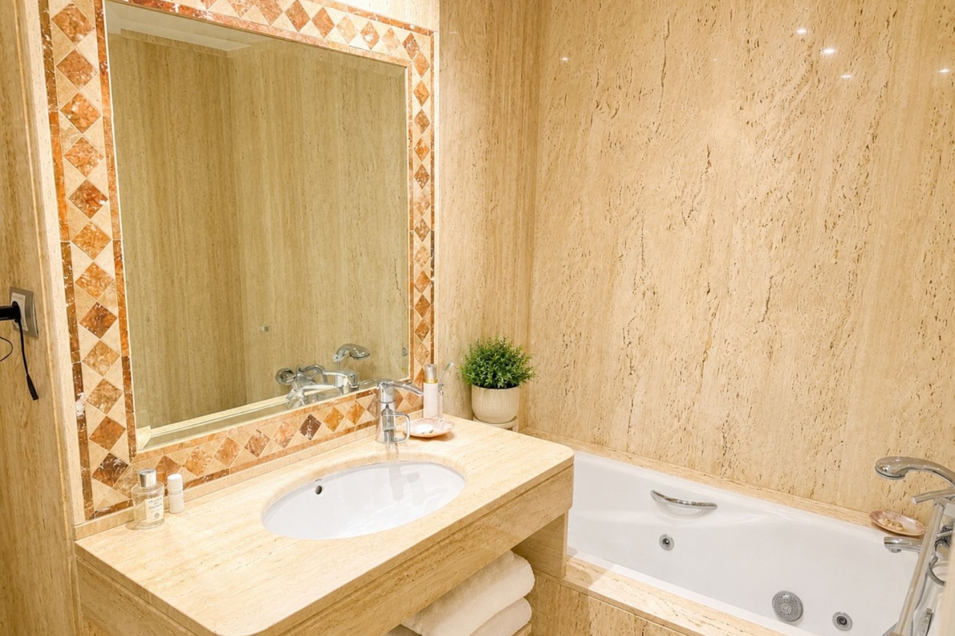 Wiederverkauf - apartment - Marbella - Nueva Andalucía