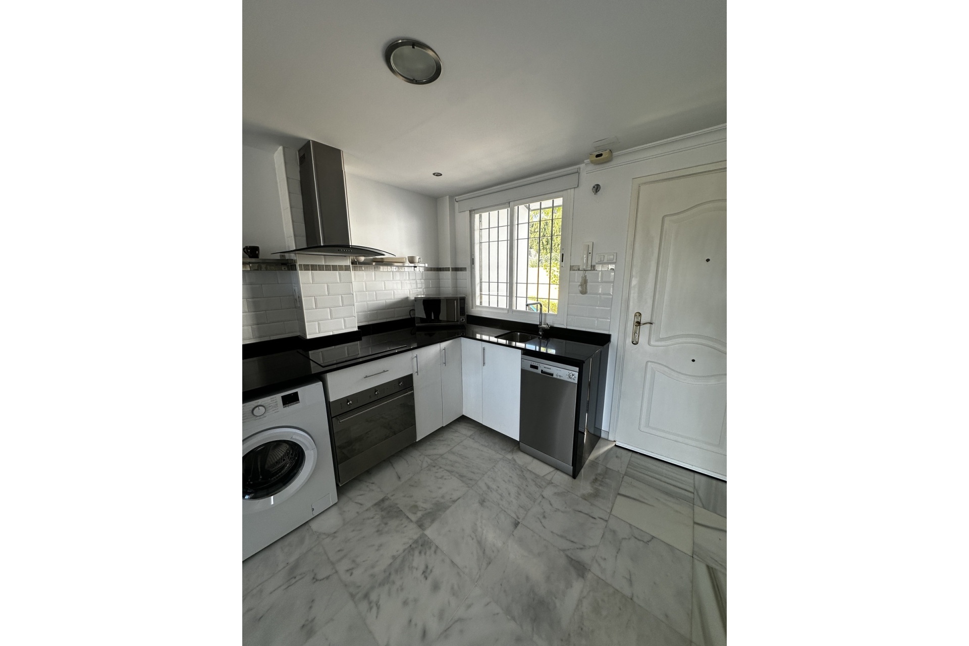 Wiederverkauf - apartment - Marbella - Nueva Andalucía