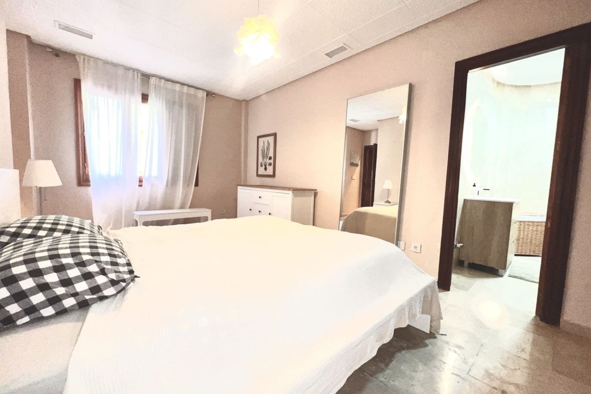 Wiederverkauf - apartment - Marbella - Nueva Andalucía