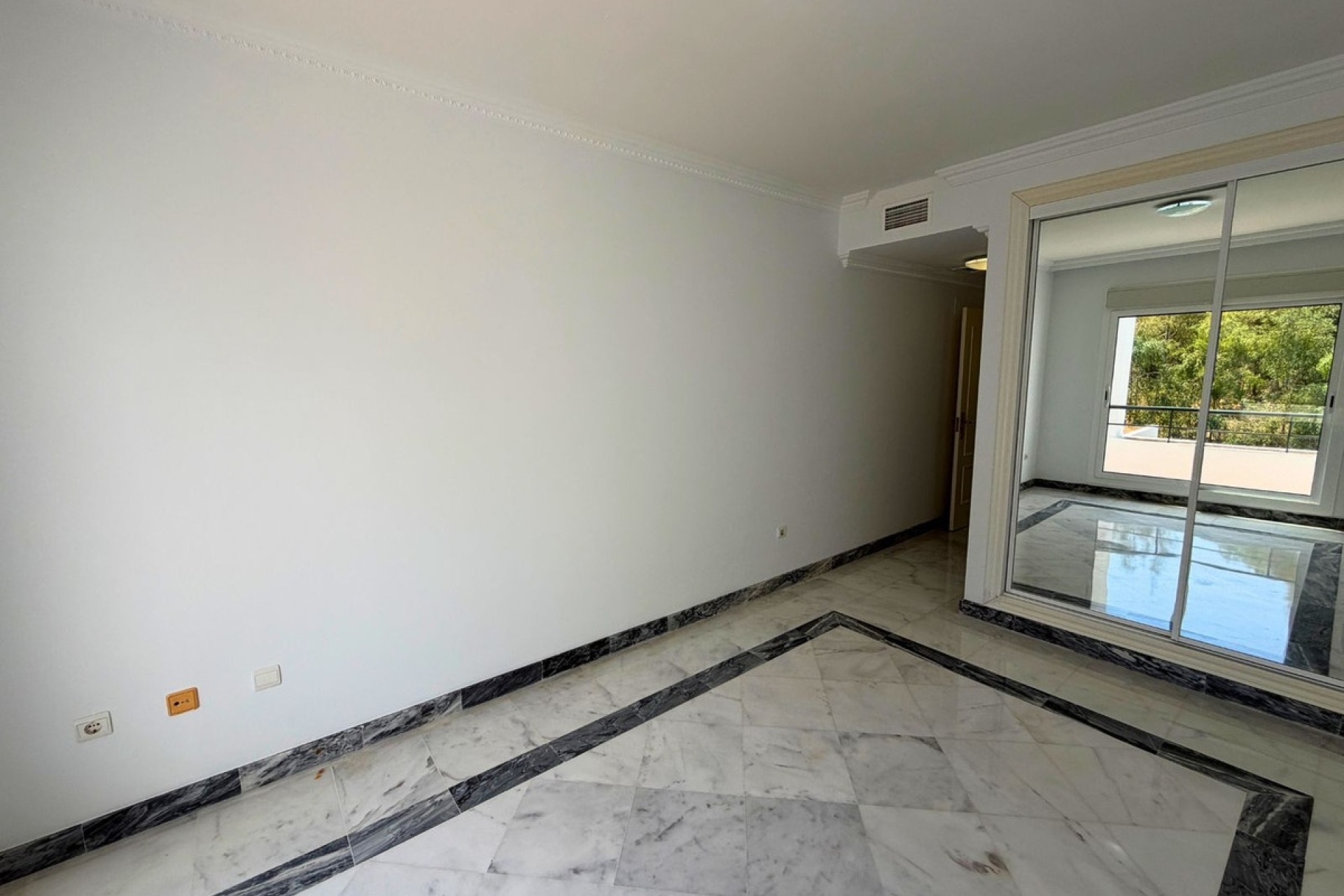 Wiederverkauf - apartment - Marbella - Nueva Andalucía