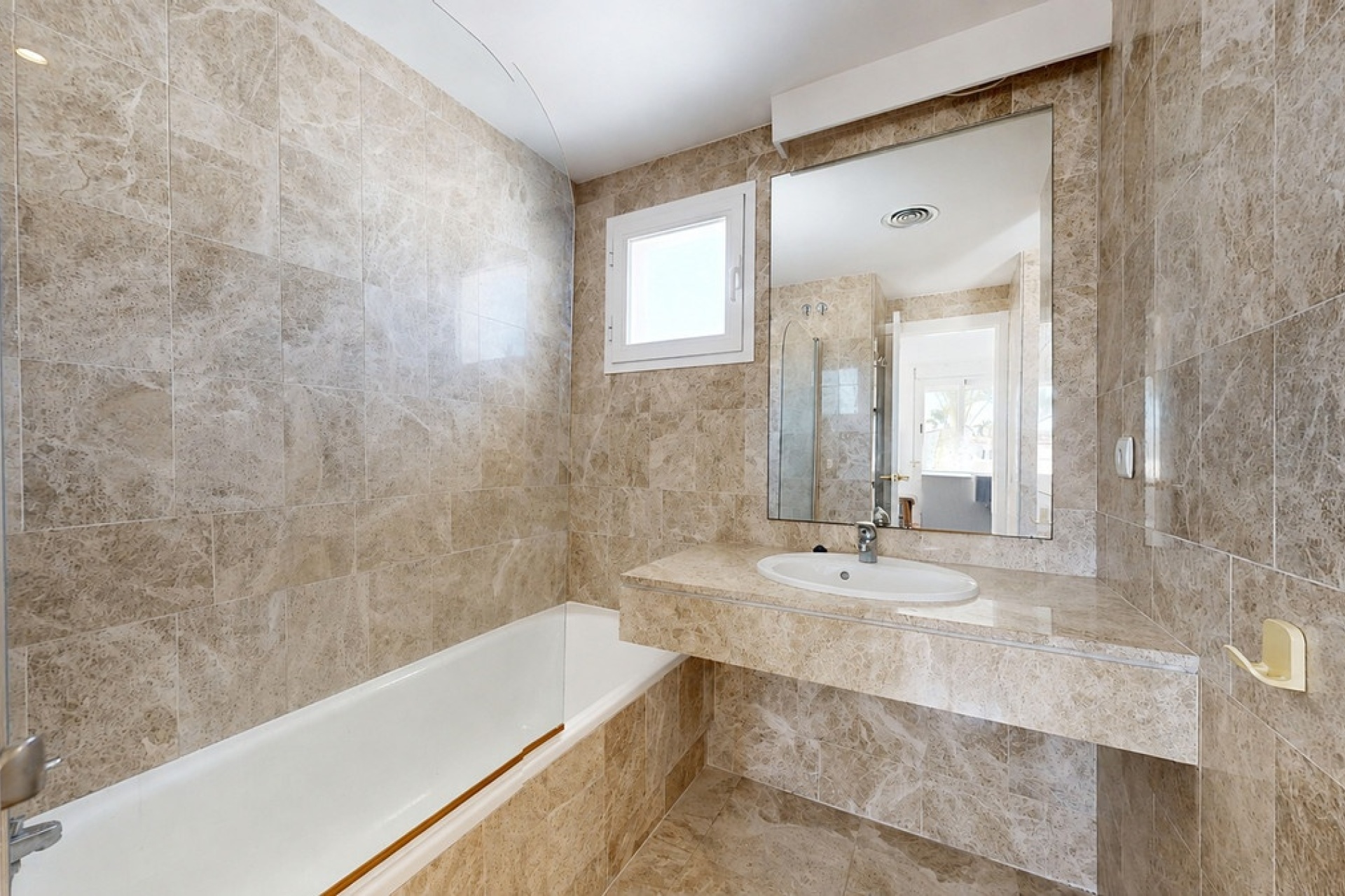 Wiederverkauf - apartment - Marbella - Nueva Andalucía