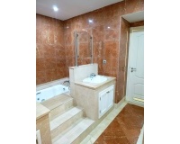 Wiederverkauf - apartment - Marbella - Nueva Andalucía