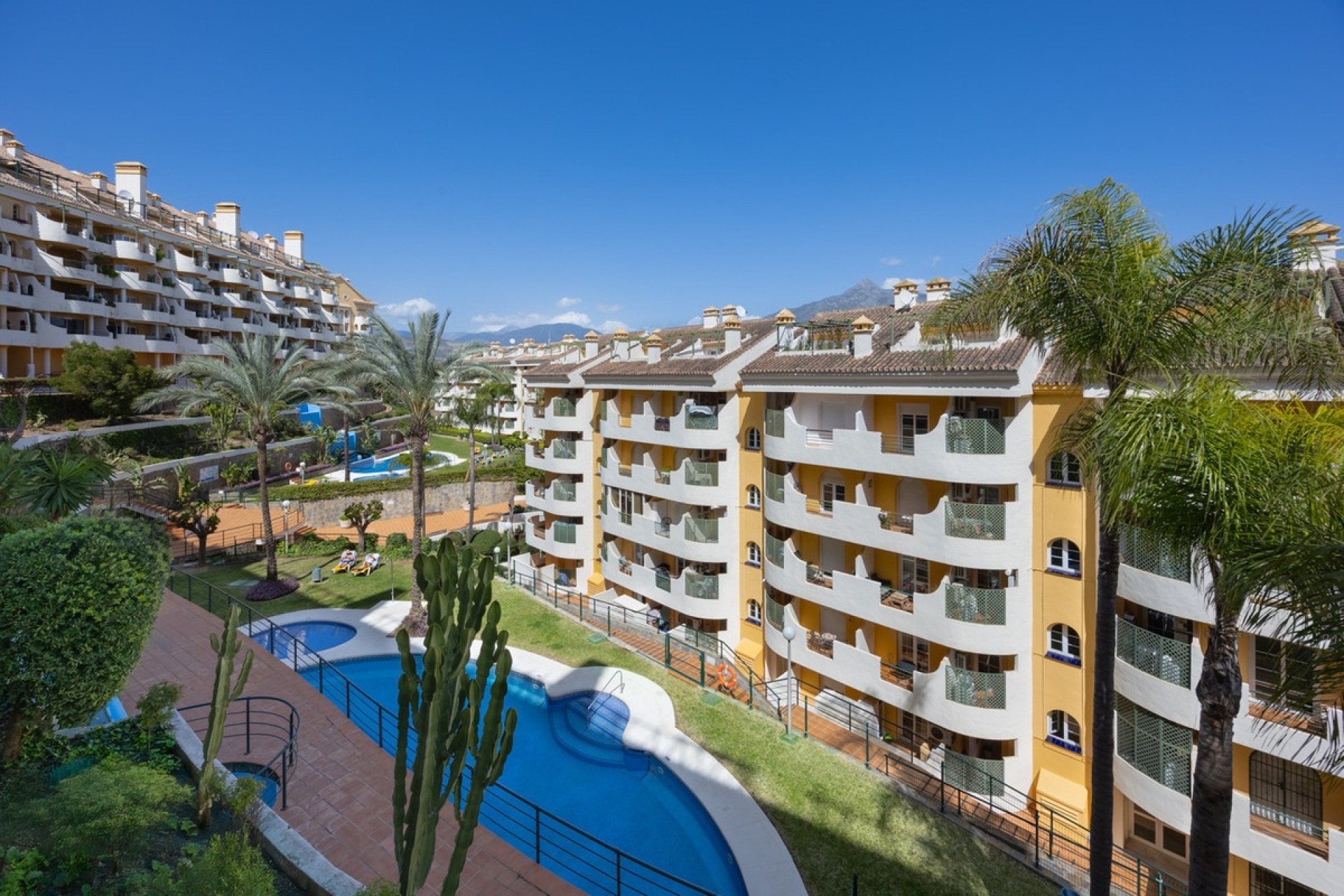Wiederverkauf - apartment - Marbella - Nueva Andalucía