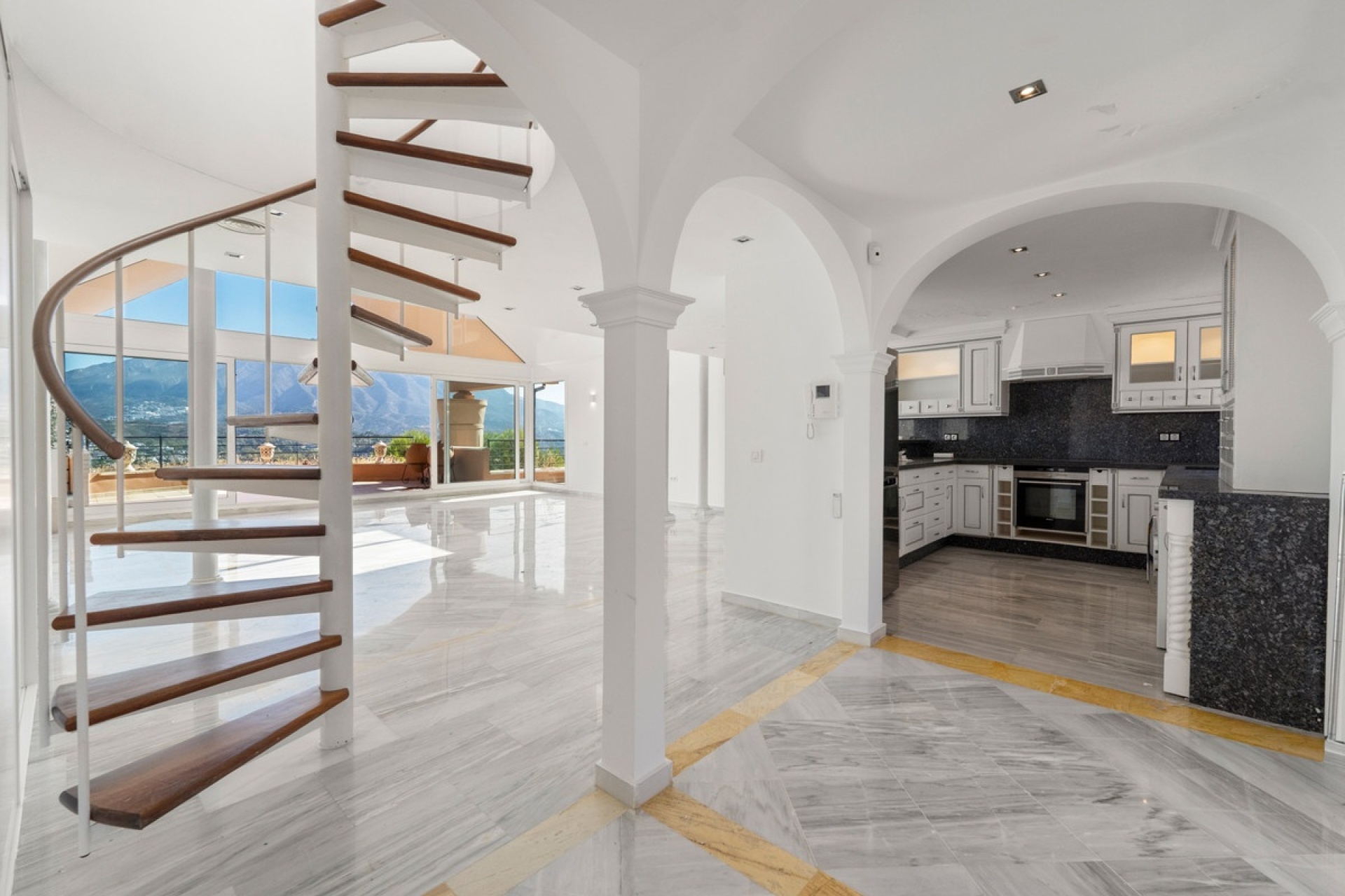 Wiederverkauf - apartment - Marbella - Nueva Andalucía