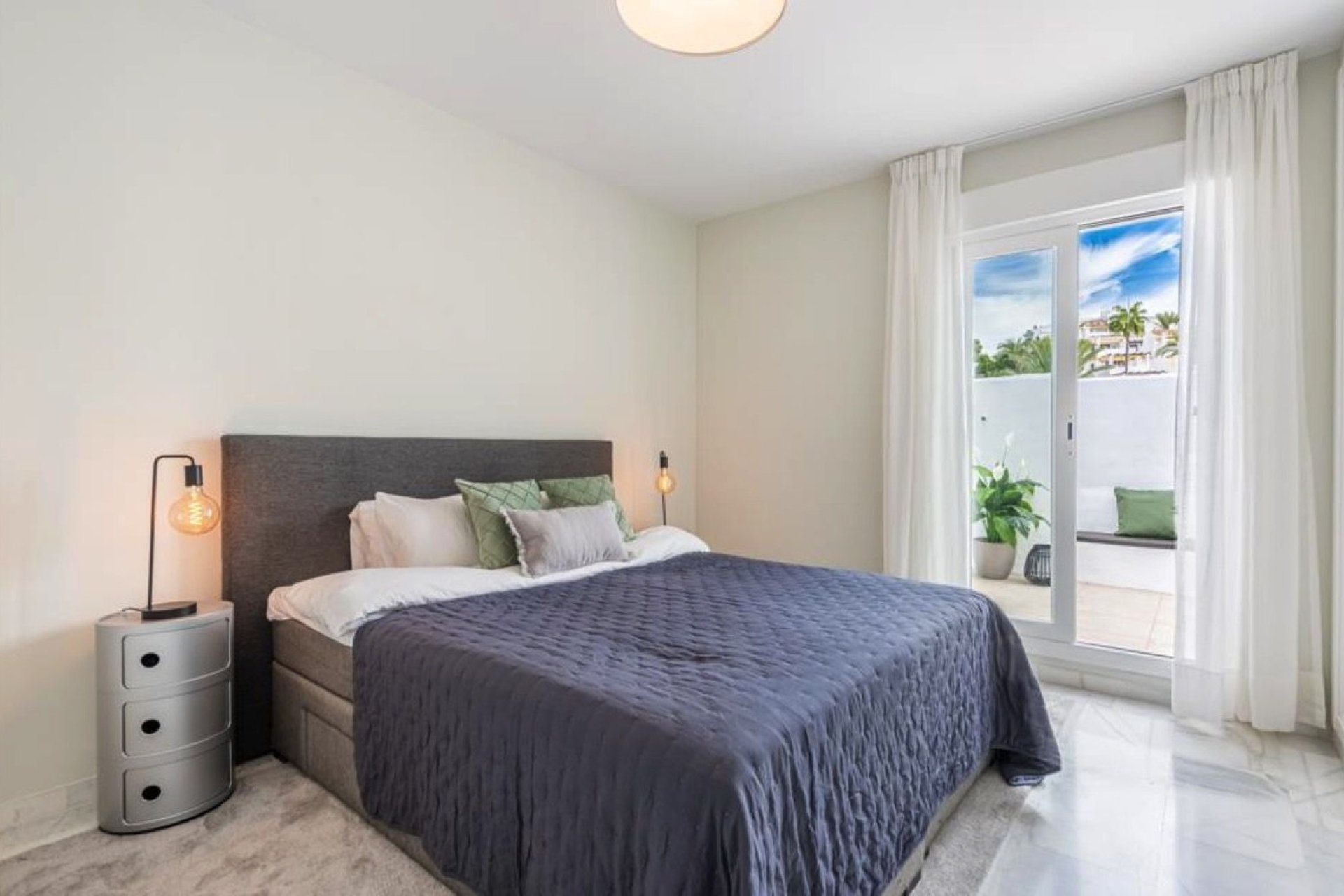 Wiederverkauf - apartment - Marbella - Nueva Andalucía