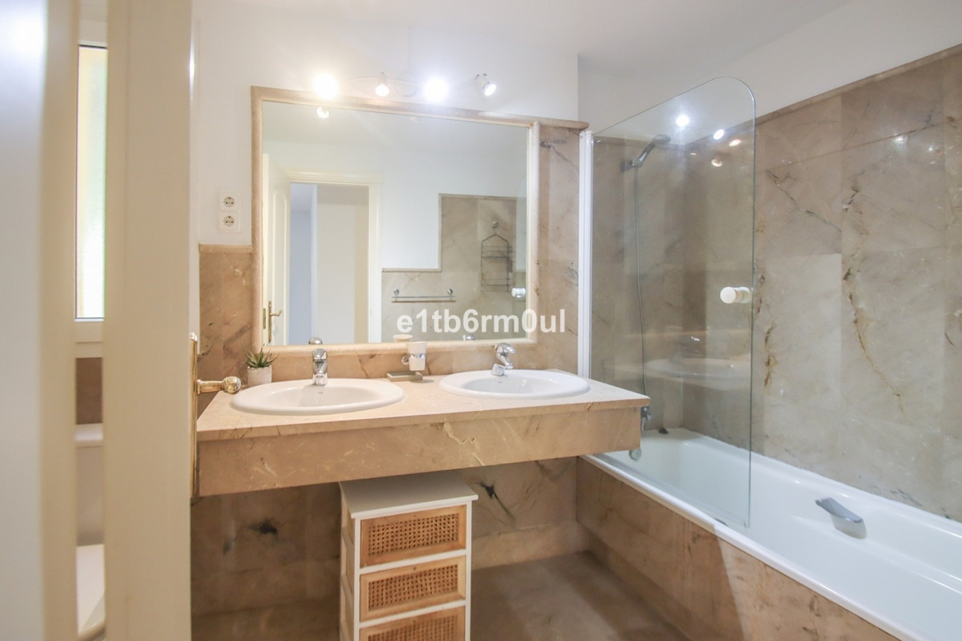 Wiederverkauf - apartment - Marbella - Nueva Andalucía