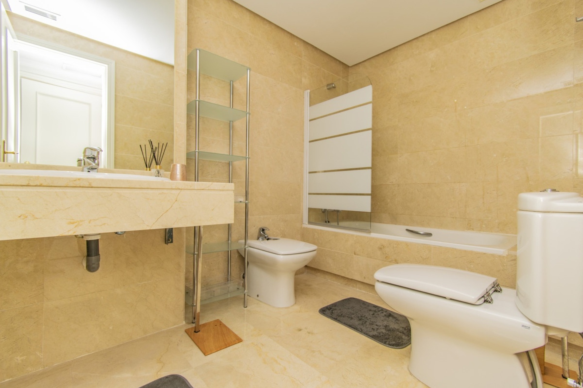 Wiederverkauf - apartment - Marbella - Nueva Andalucía