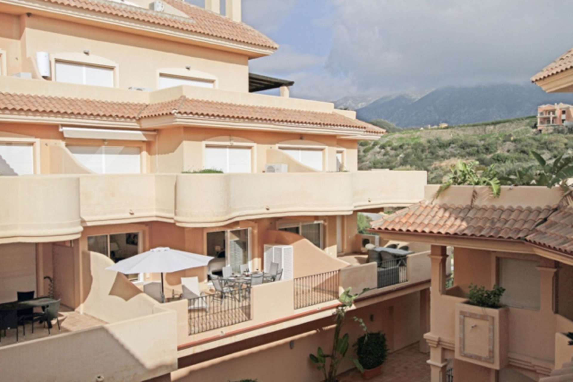 Wiederverkauf - apartment - Marbella - Nueva Andalucía