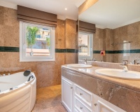 Wiederverkauf - apartment - Marbella - Nueva Andalucía
