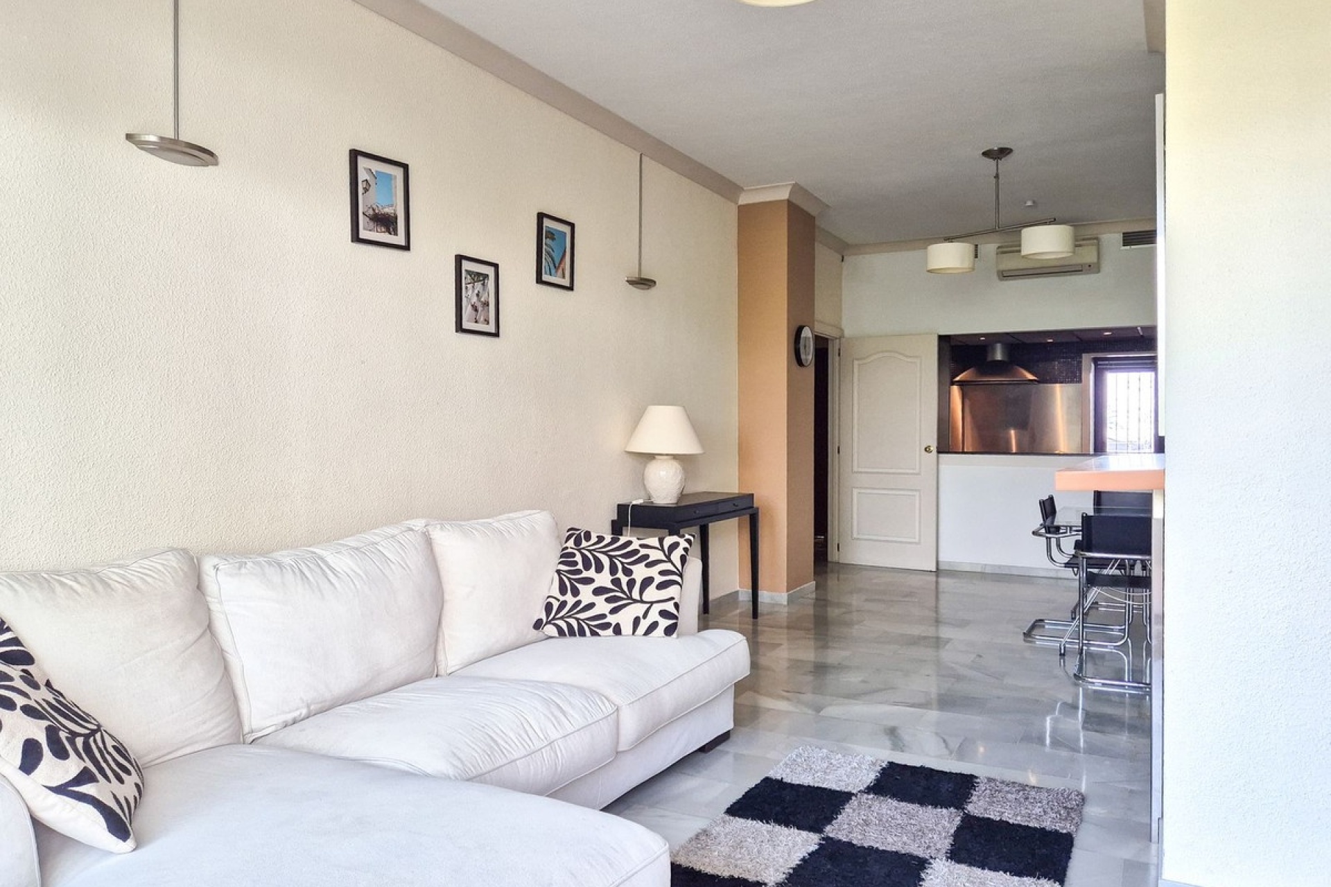 Wiederverkauf - apartment - Marbella - Nueva Andalucía
