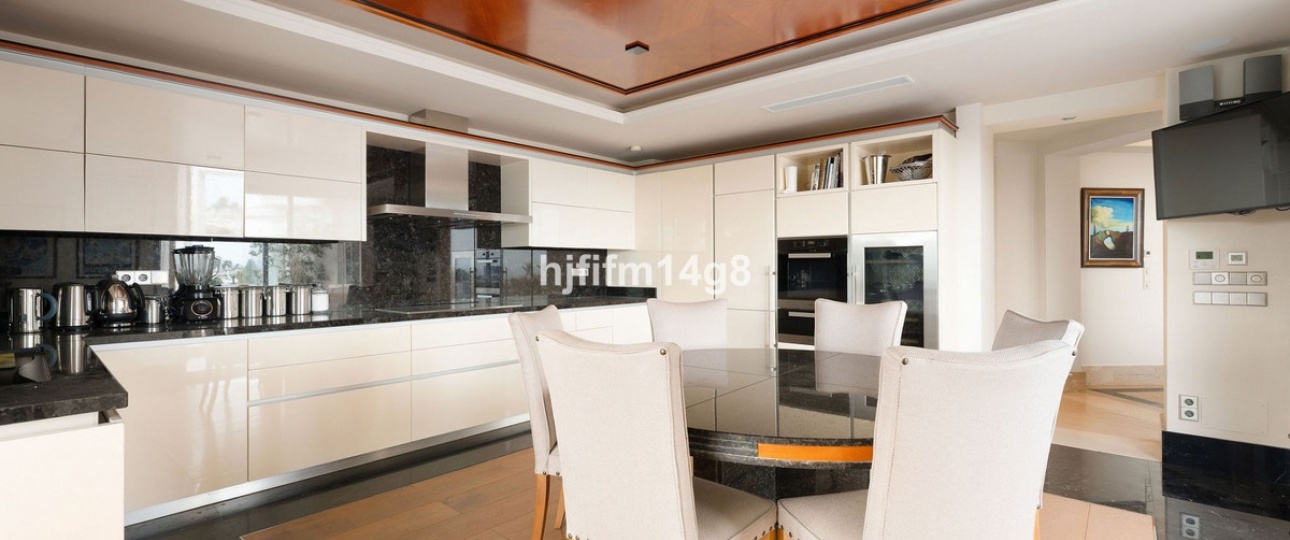 Wiederverkauf - apartment - Marbella - Nueva Andalucía