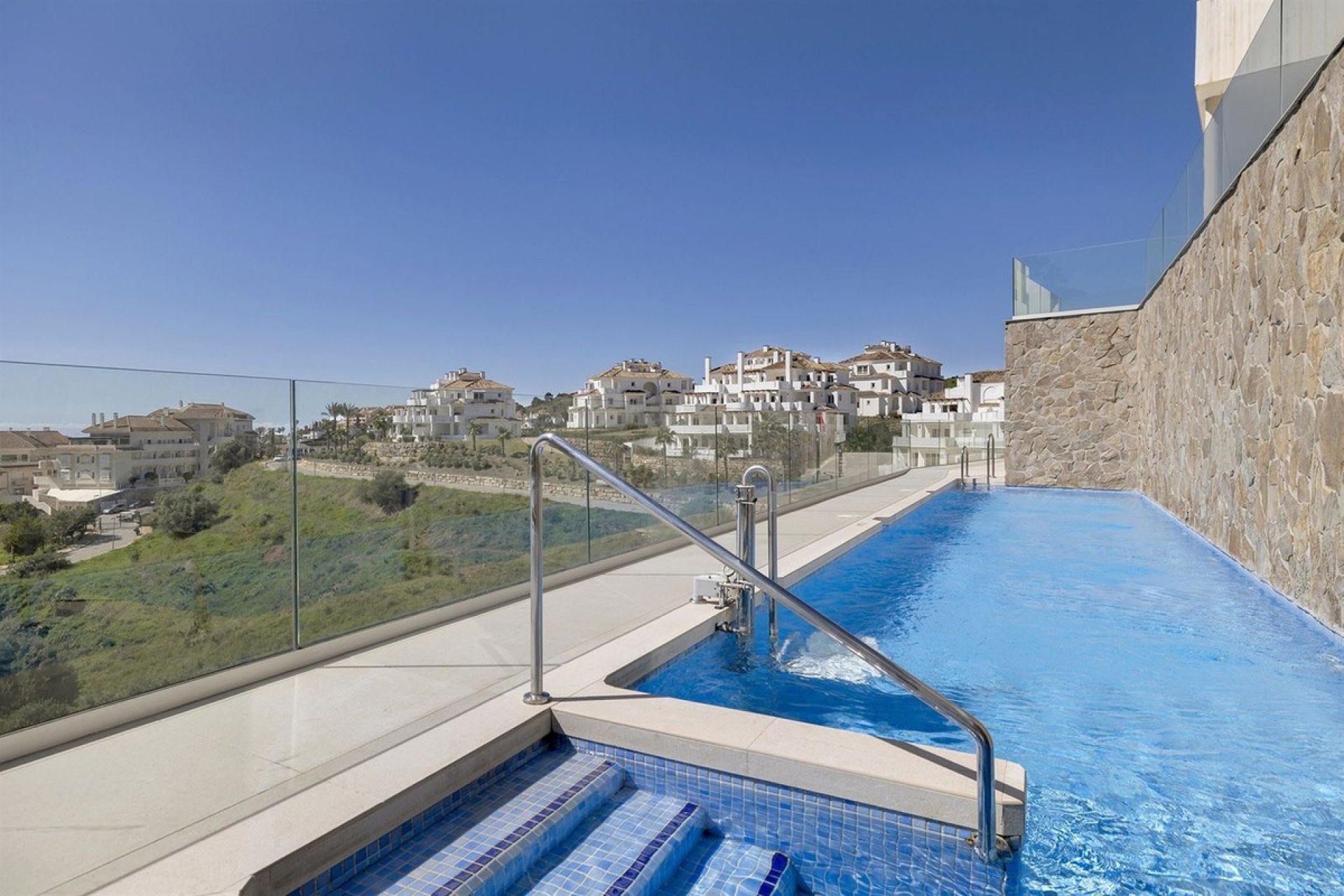 Wiederverkauf - apartment - Marbella - Nueva Andalucía