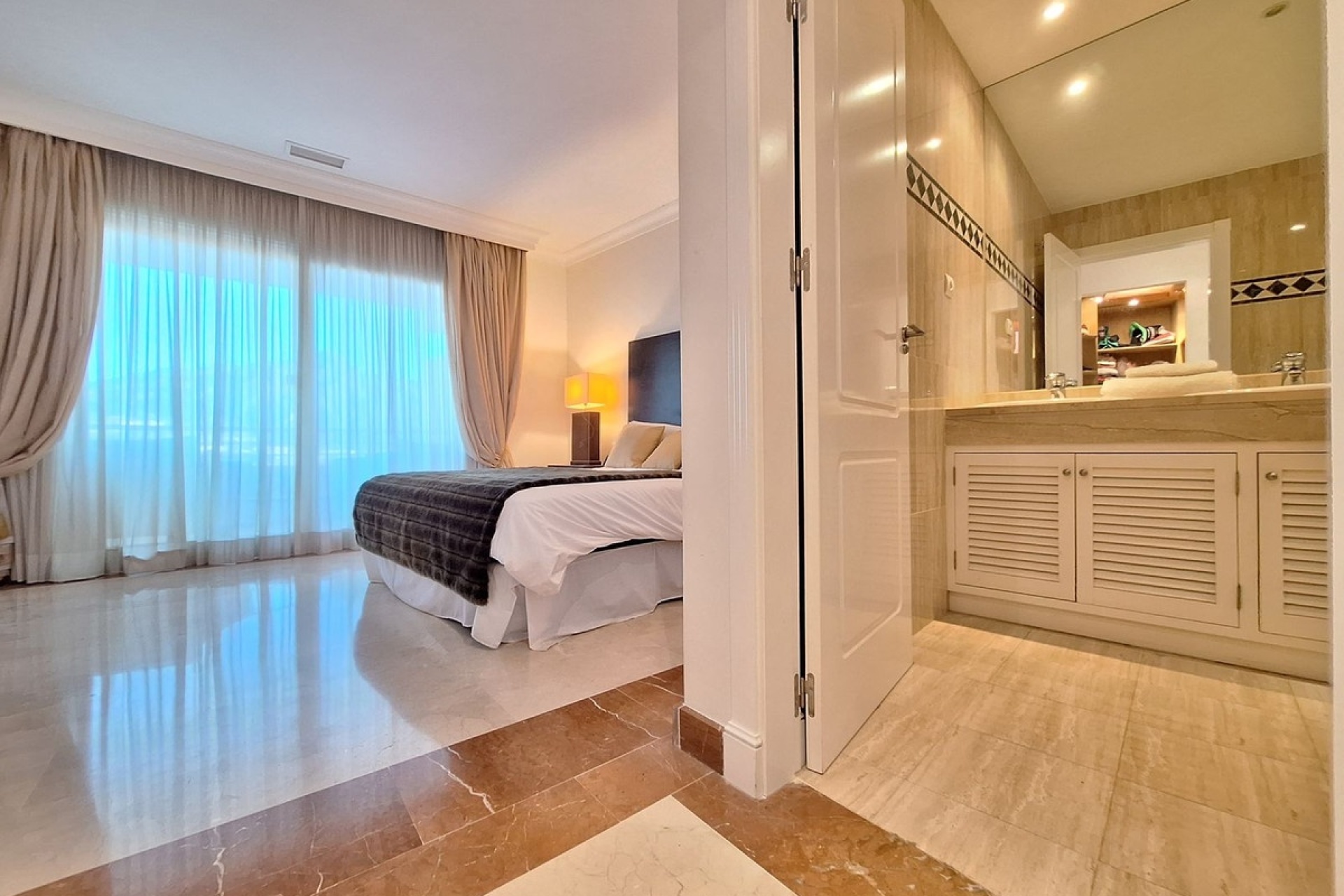 Wiederverkauf - apartment - Marbella - Nueva Andalucía