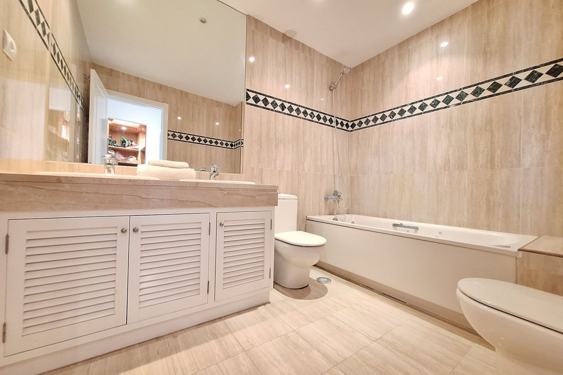 Wiederverkauf - apartment - Marbella - Nueva Andalucía