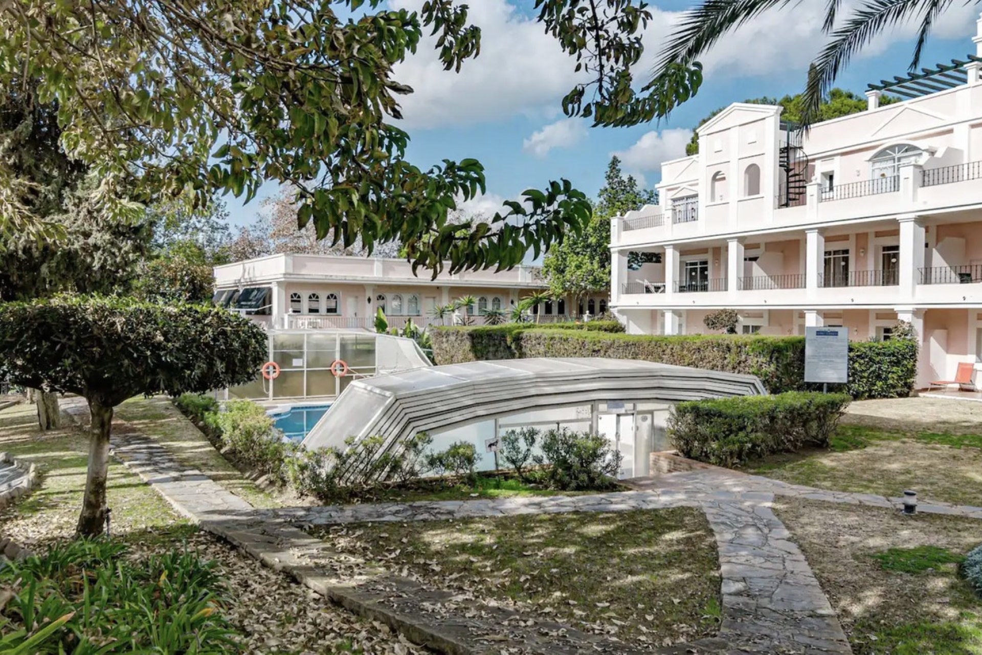 Wiederverkauf - apartment - Marbella - Nueva Andalucía