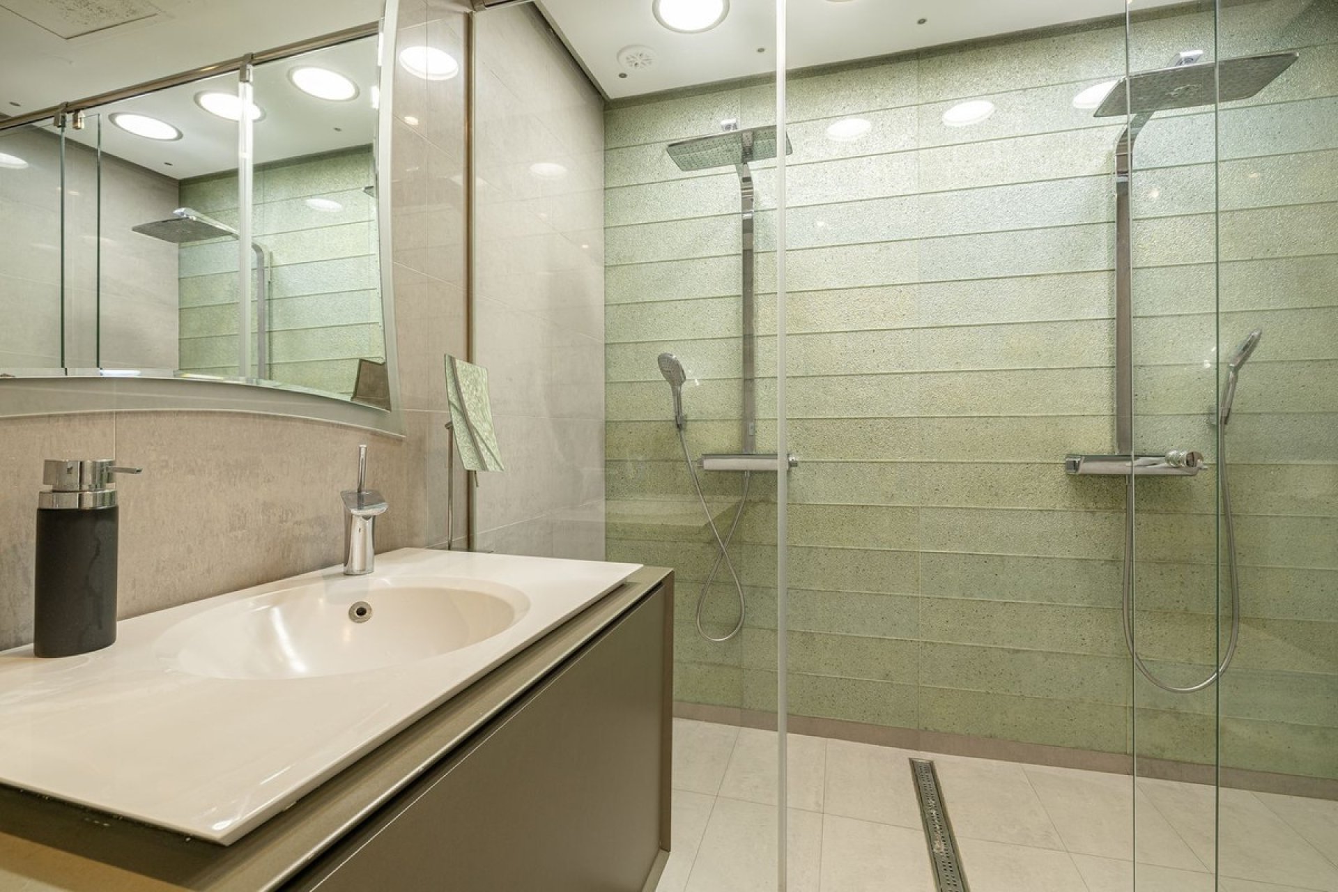 Wiederverkauf - apartment - Marbella - Nueva Andalucía