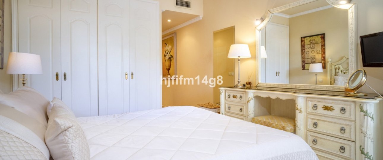 Wiederverkauf - apartment - Marbella - Puerto Banús
