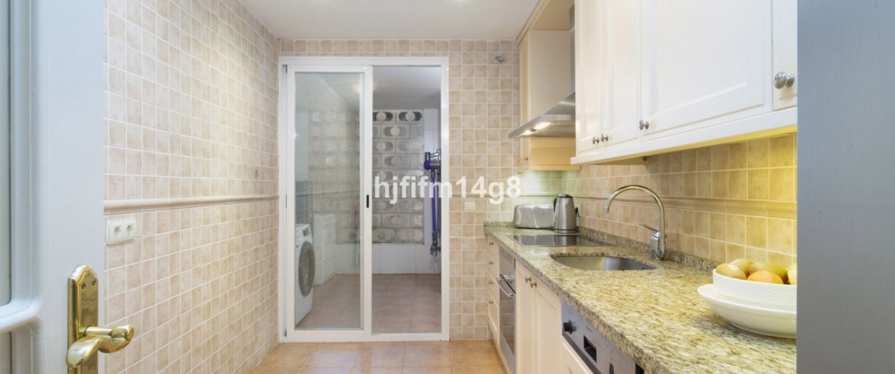 Wiederverkauf - apartment - Marbella - Puerto Banús