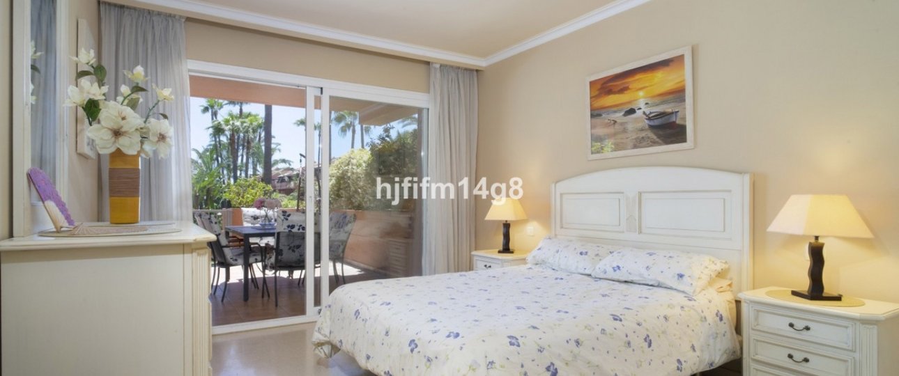 Wiederverkauf - apartment - Marbella - Puerto Banús