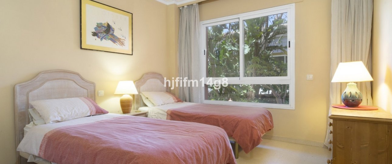 Wiederverkauf - apartment - Marbella - Puerto Banús