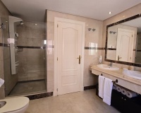 Wiederverkauf - apartment - Marbella - Puerto Banús