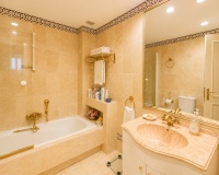 Wiederverkauf - apartment - Marbella - Puerto Banús