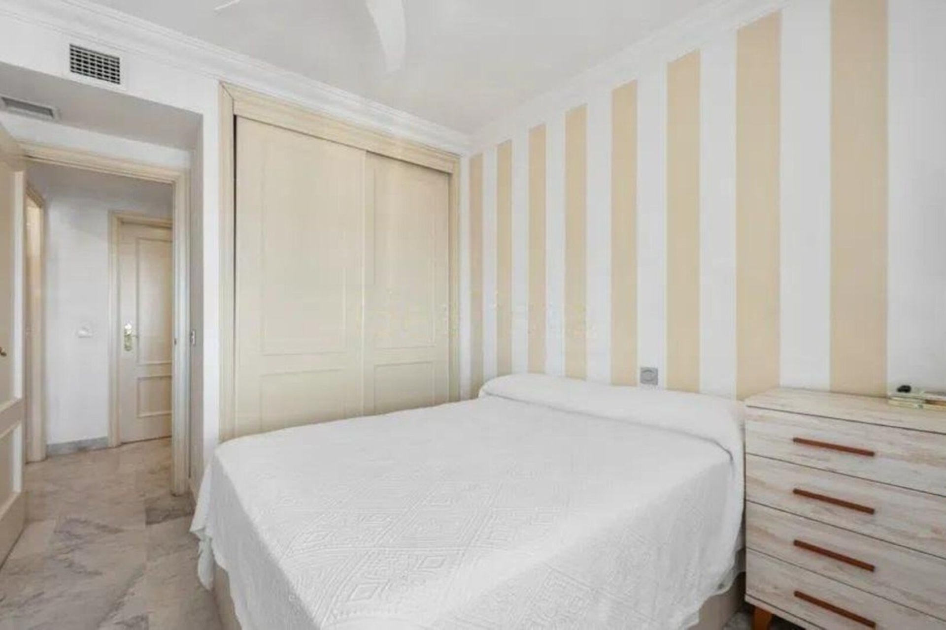 Wiederverkauf - apartment - Marbella - Puerto Banús