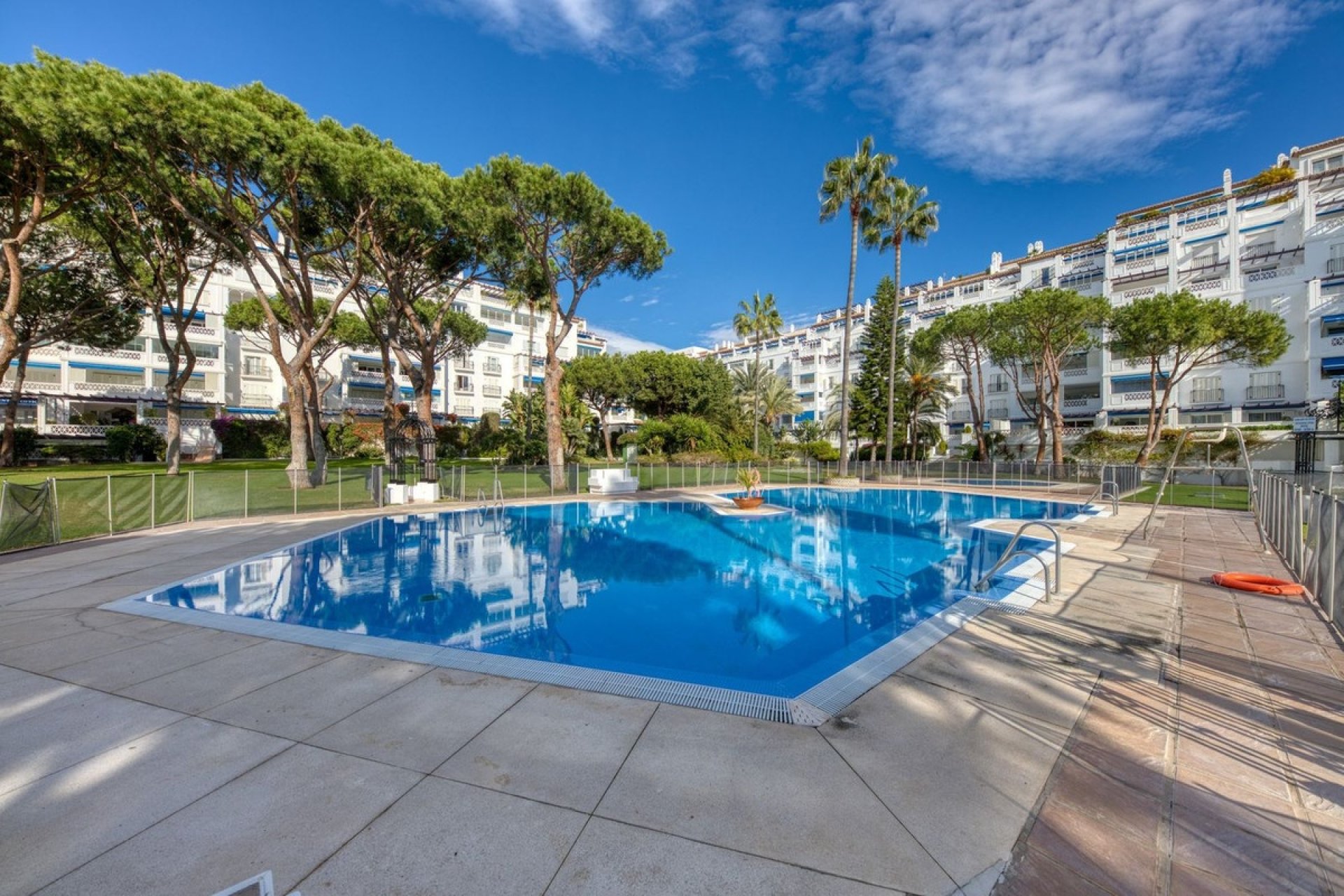 Wiederverkauf - apartment - Marbella - Puerto Banús
